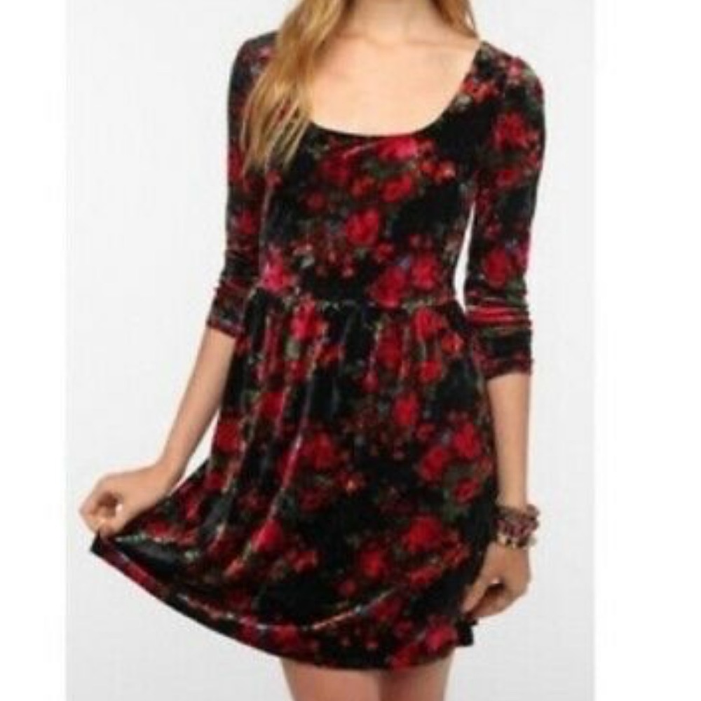 Kimchi blue velvet floral dress
